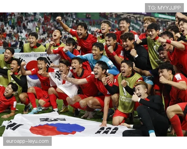 黄喜灿破门建功，助韩国队力克强敌赢得关键胜利