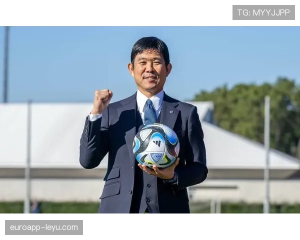 日本队勇夺东亚杯冠军，彰显卓越足球实力与团队精神