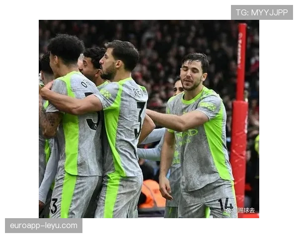 乔·罗登英超表现抢眼，助球队稳步提升竞争力