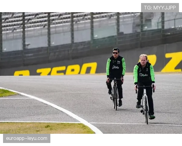 周冠宇家里车库比我家还小，但他一年光轮胎钱就够我买套房